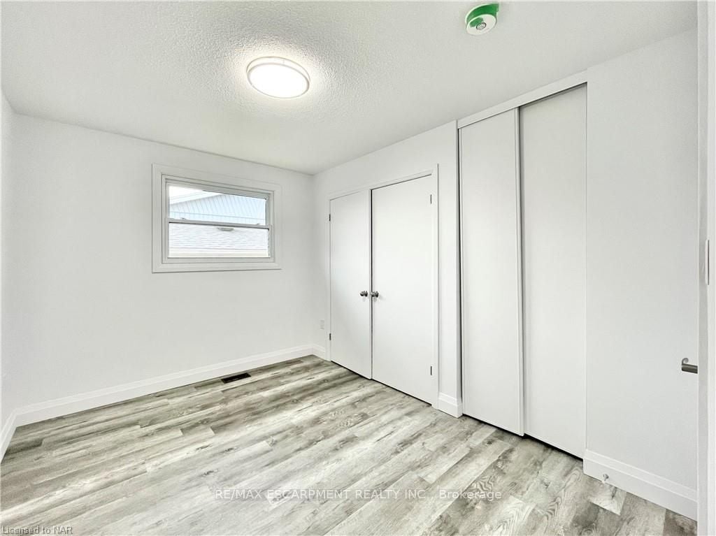76 Marc Boulevard