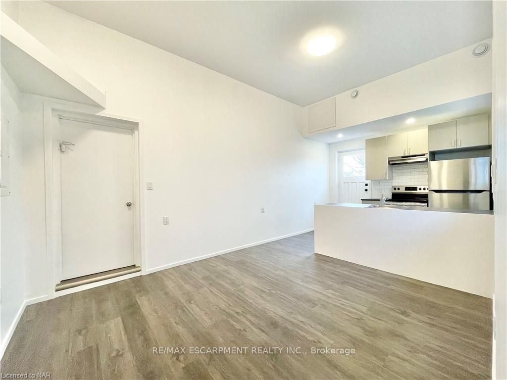 76 Marc Boulevard