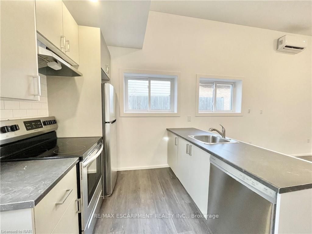 76 Marc Boulevard