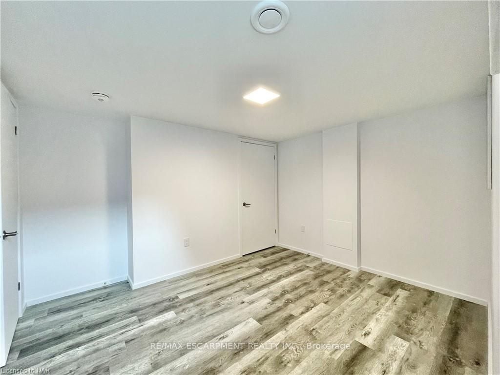76 Marc Boulevard
