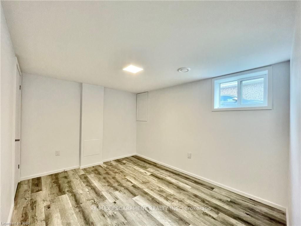 76 Marc Boulevard