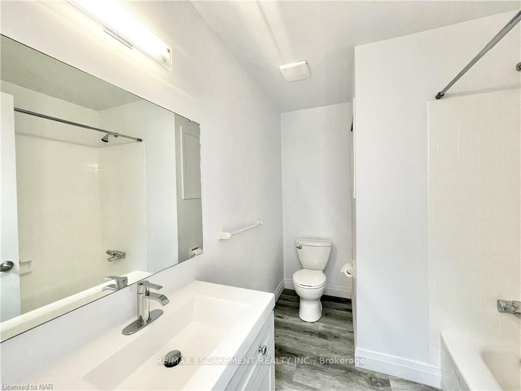 76 Marc Boulevard