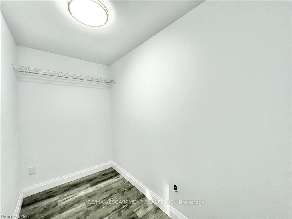 76 Marc Boulevard