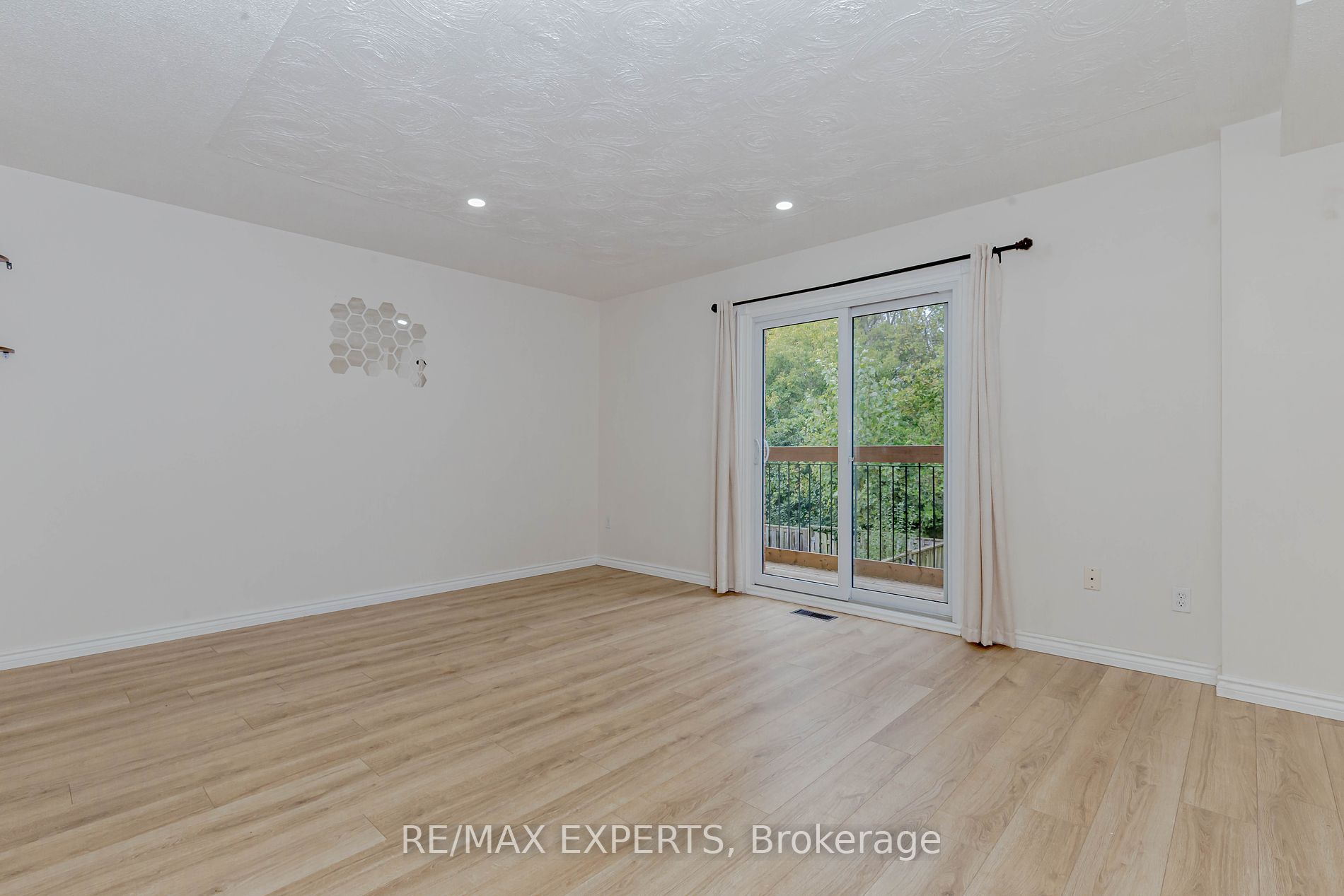 34 Bow Valley Drive, #9