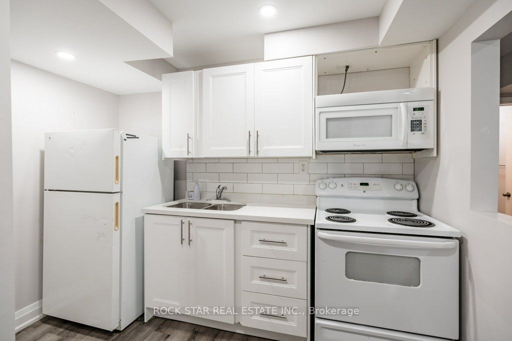 271 Carson Drive #Lower