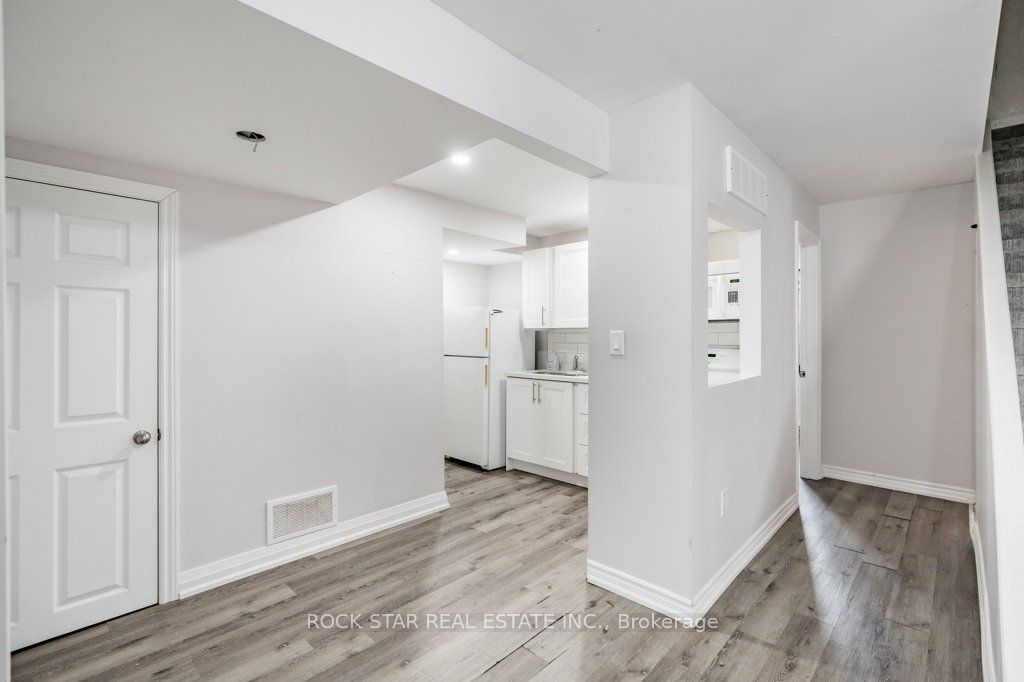 271 Carson Drive #Lower