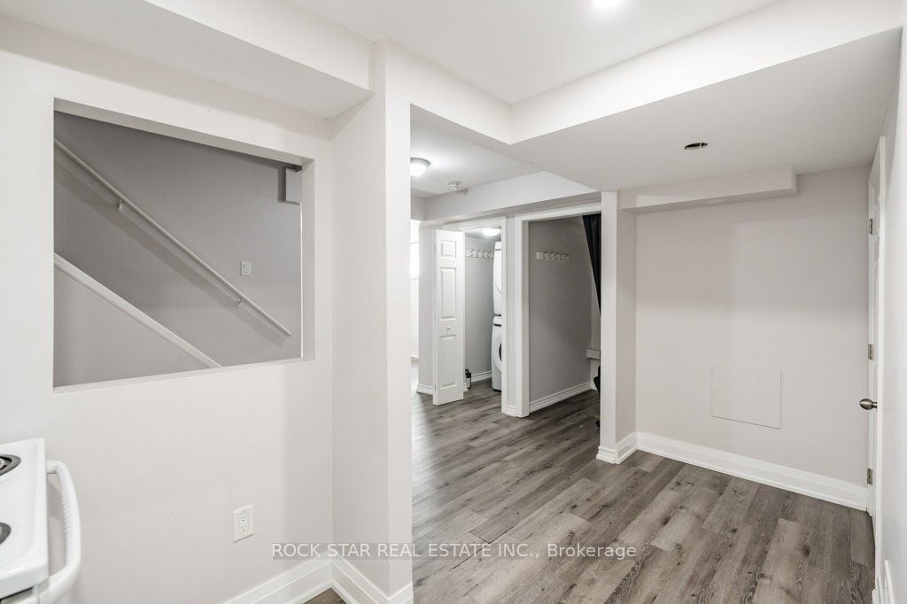 271 Carson Drive #Lower