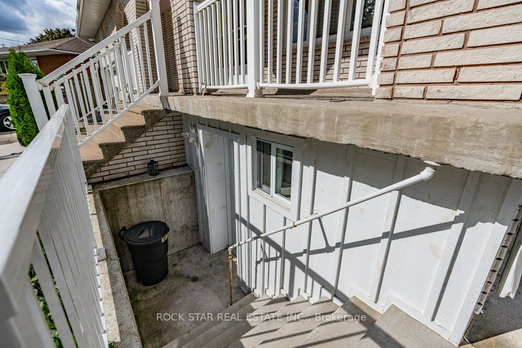 271 Carson Drive #Lower