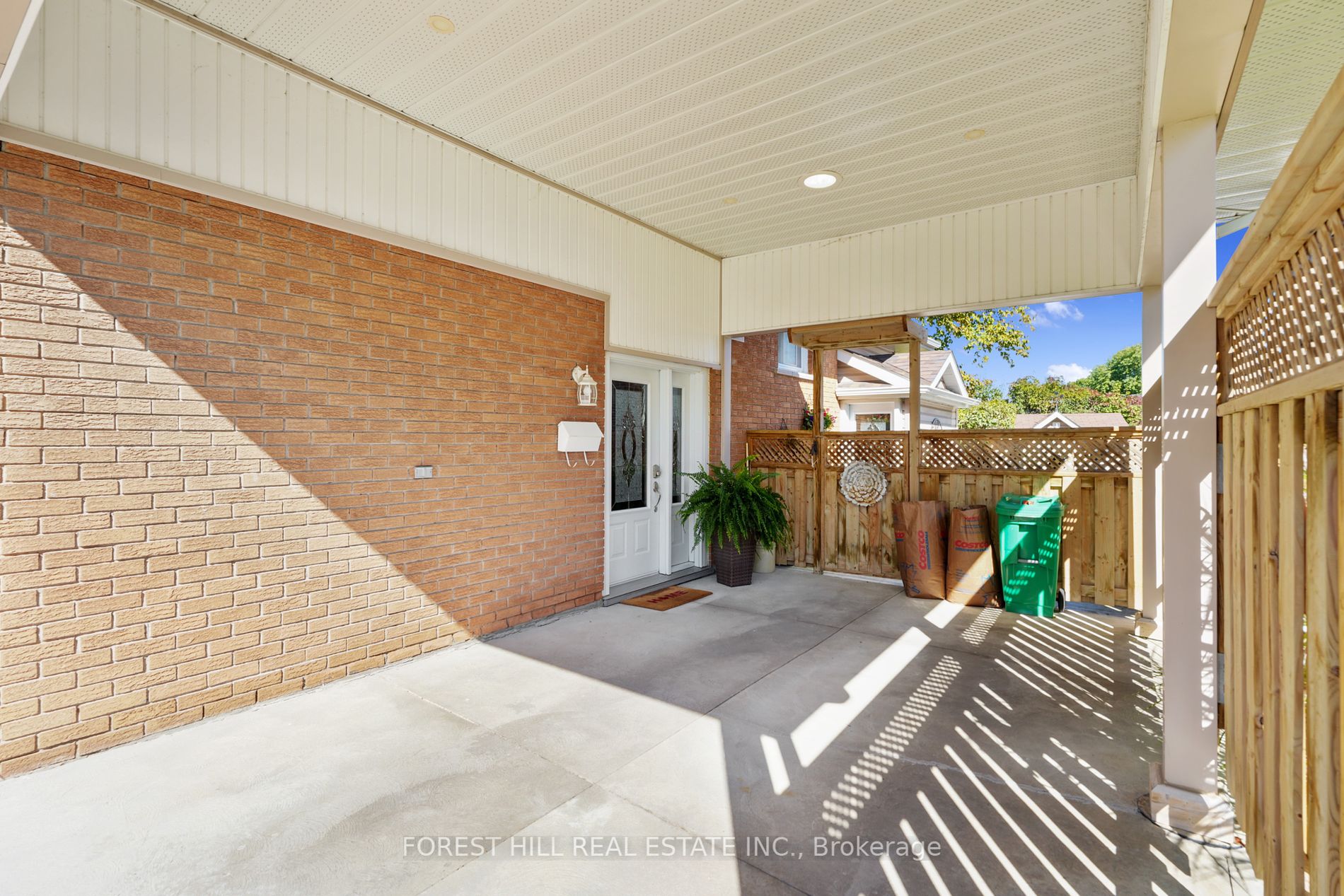 1022 Southlawn Drive