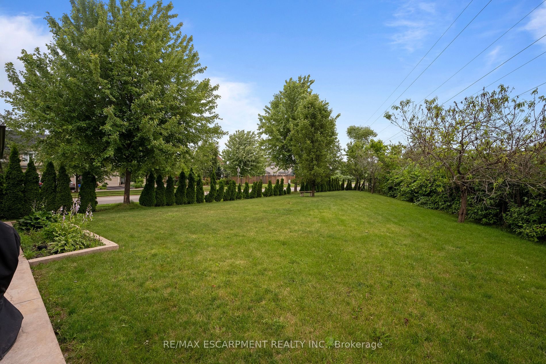 575 STONEHENGE Drive
