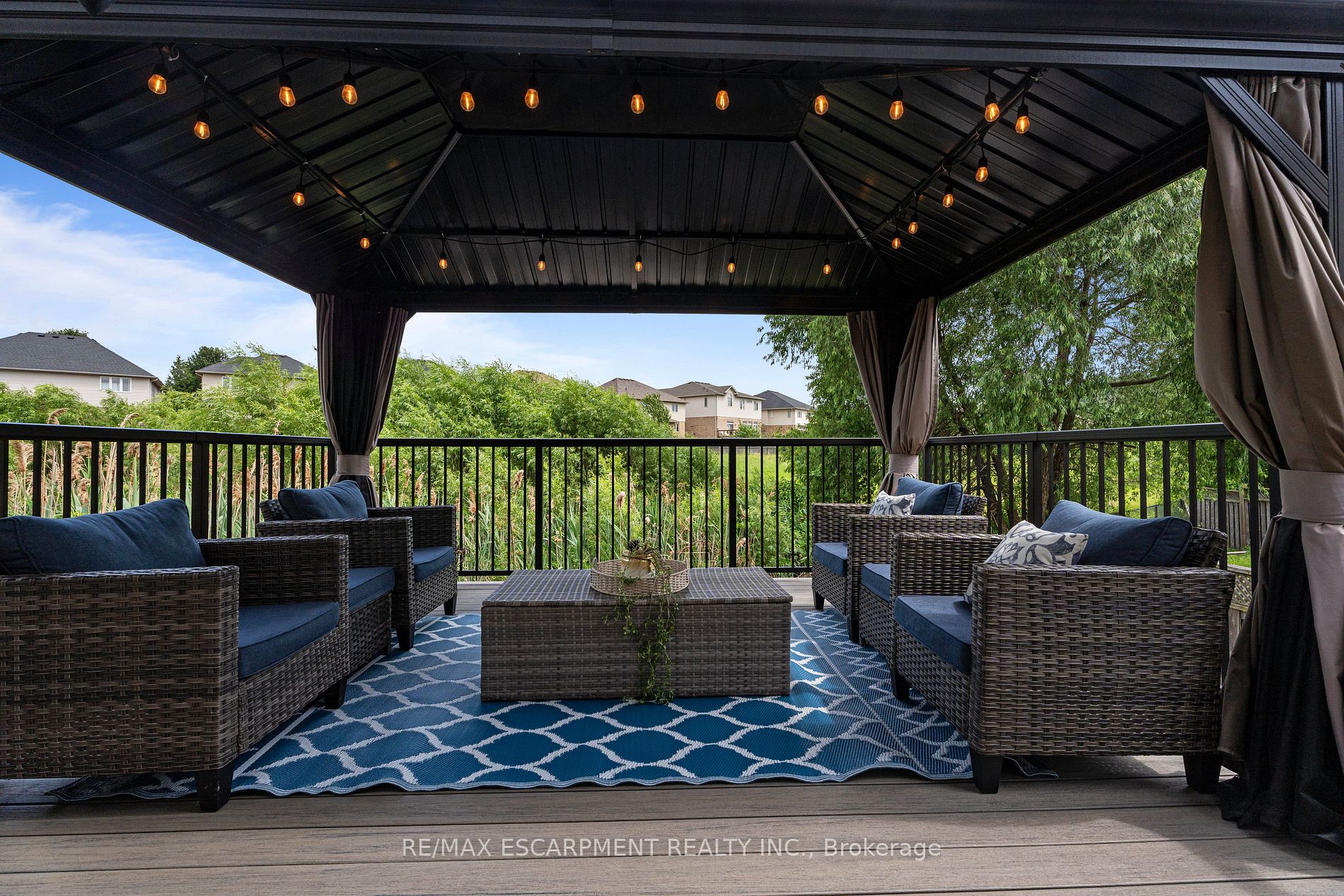 575 STONEHENGE Drive