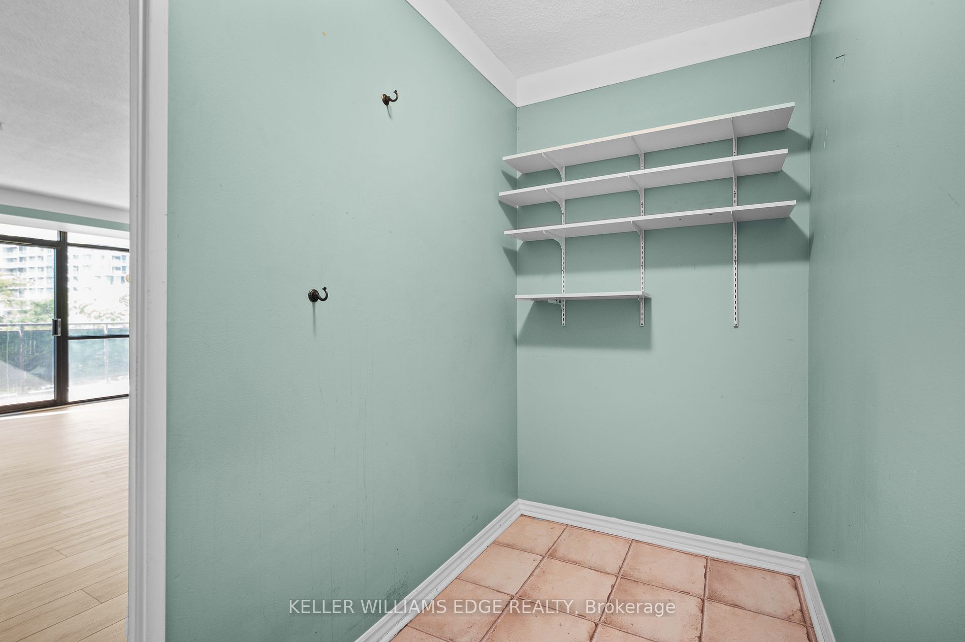 301 Frances Avenue, #404