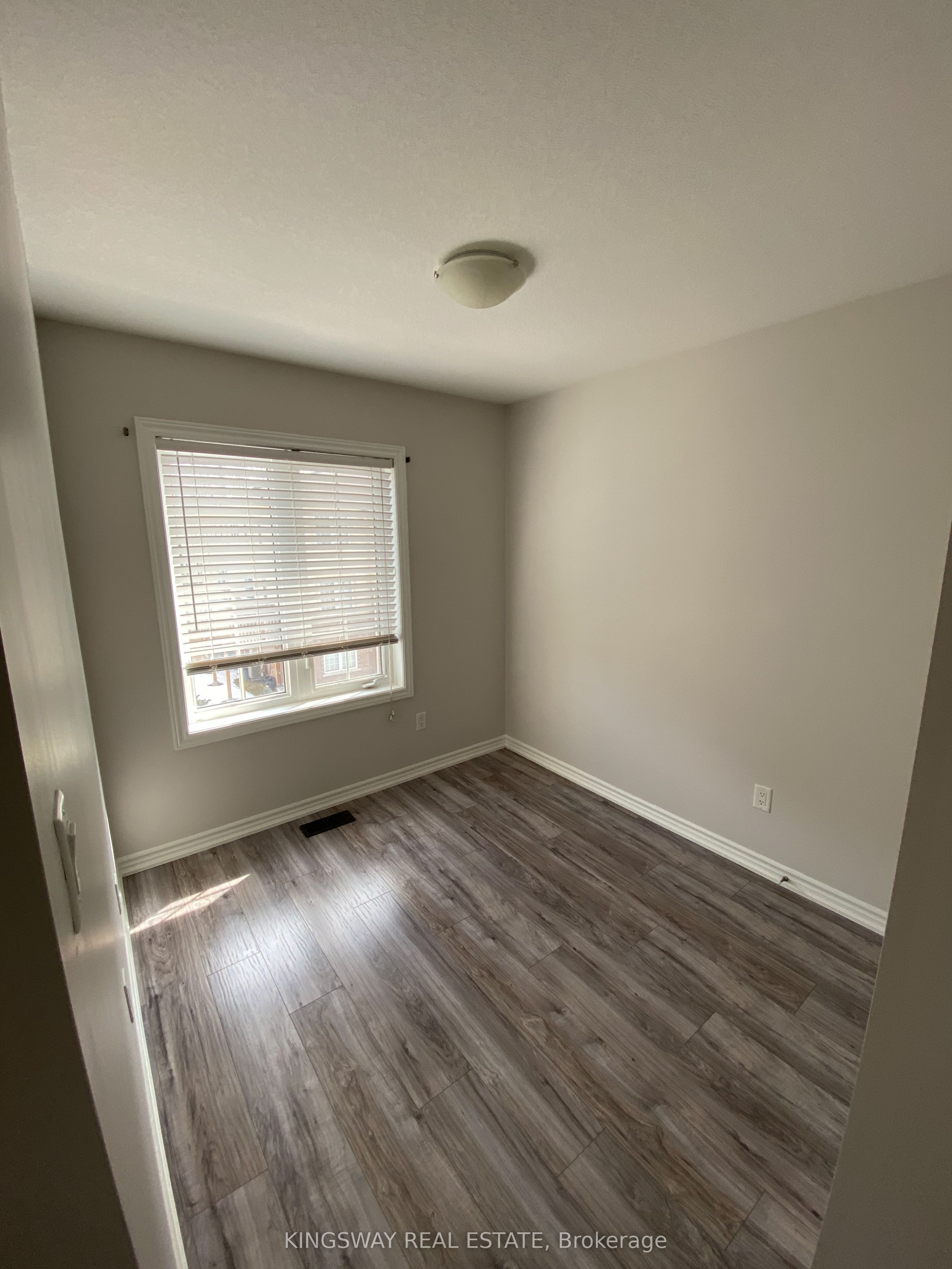 16 Kenridge Terrace