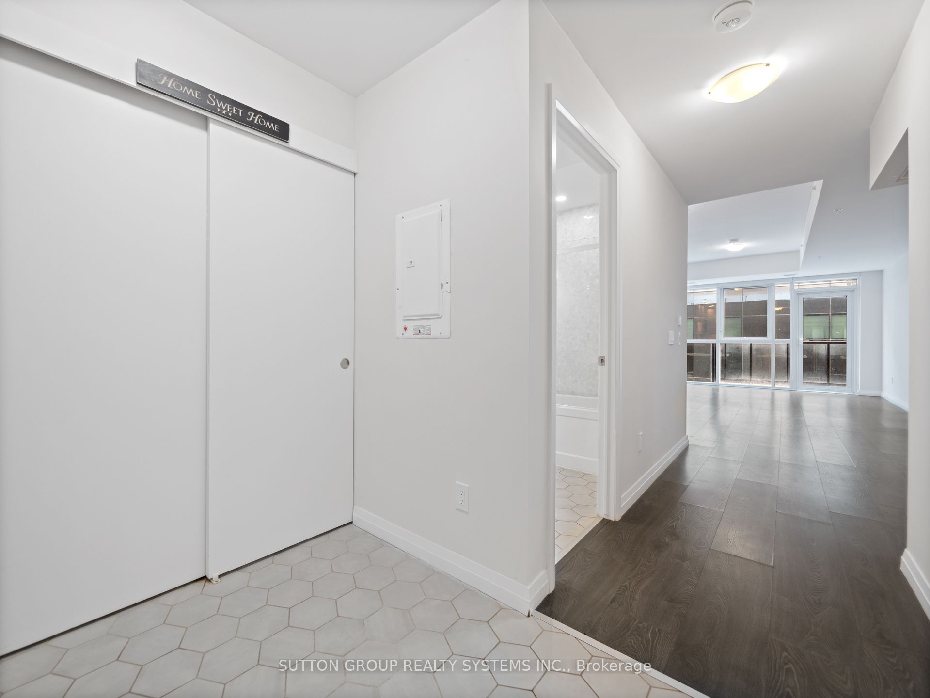 108 Garment Street, #404