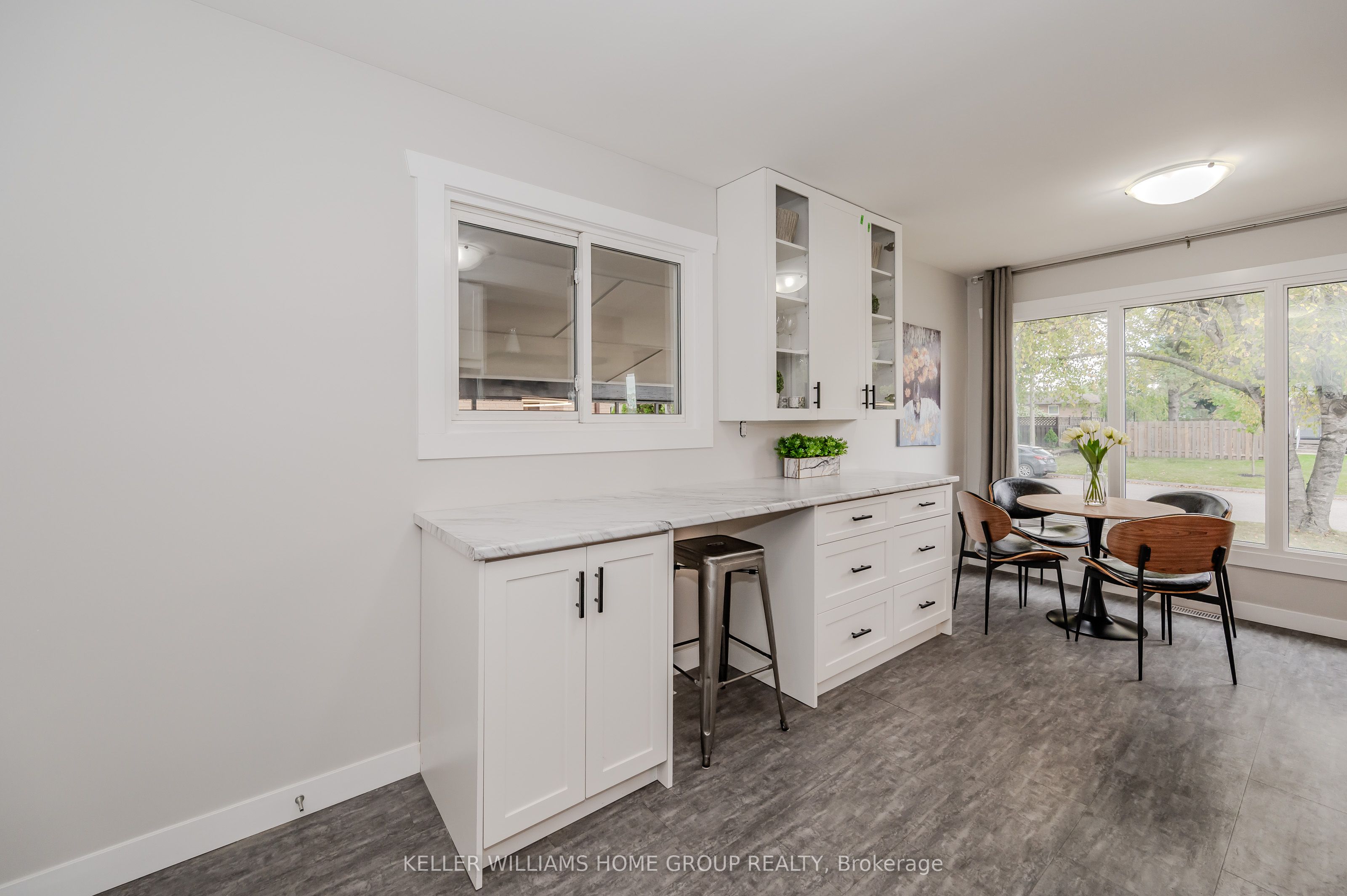 10 Greenwood Avenue