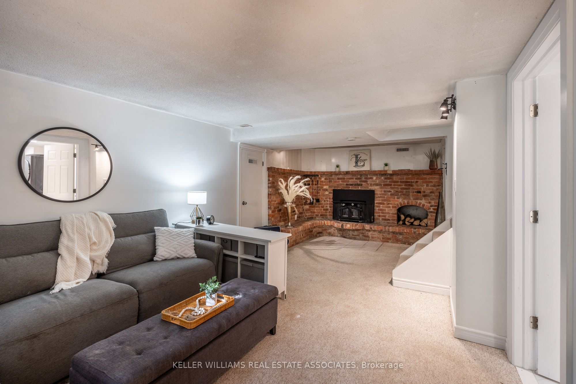 338 Parkside Drive