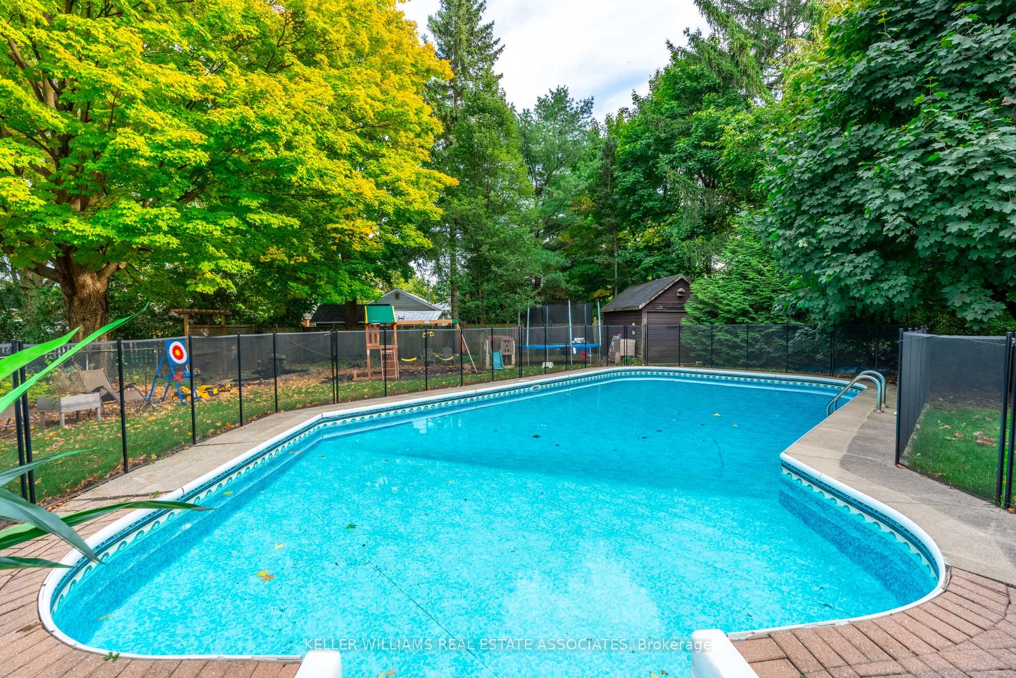 338 Parkside Drive