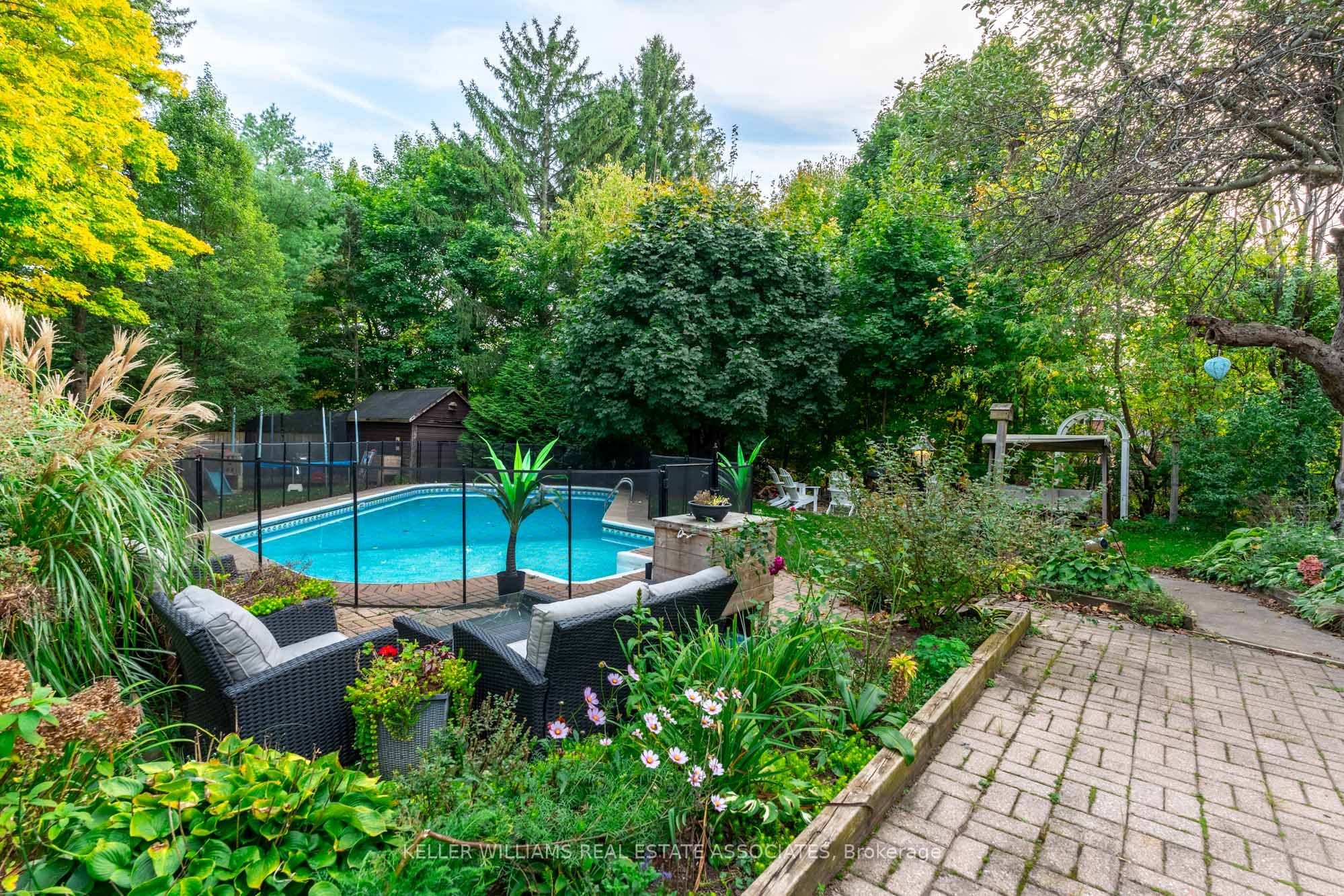 338 Parkside Drive
