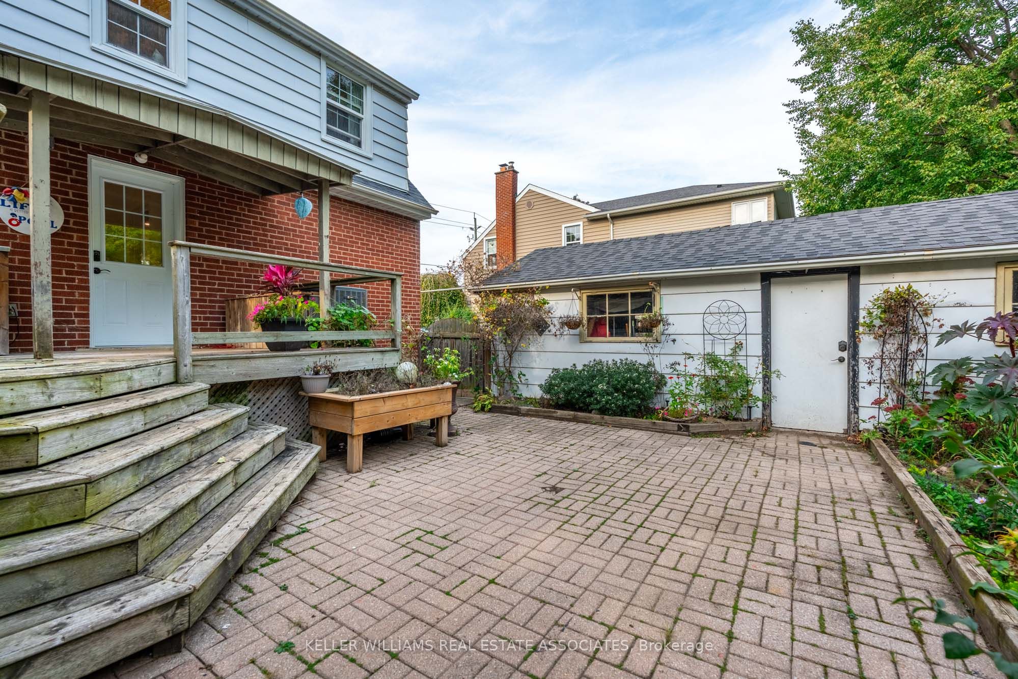 338 Parkside Drive