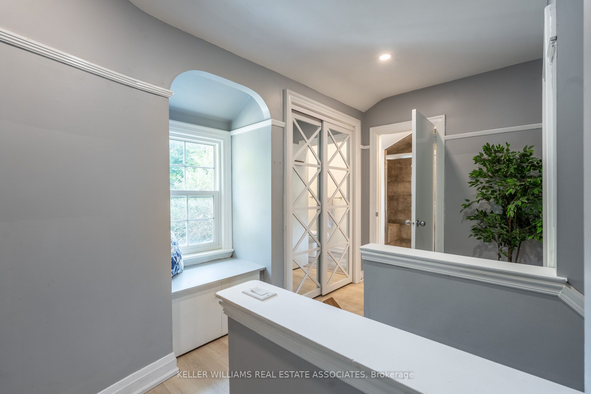 338 Parkside Drive