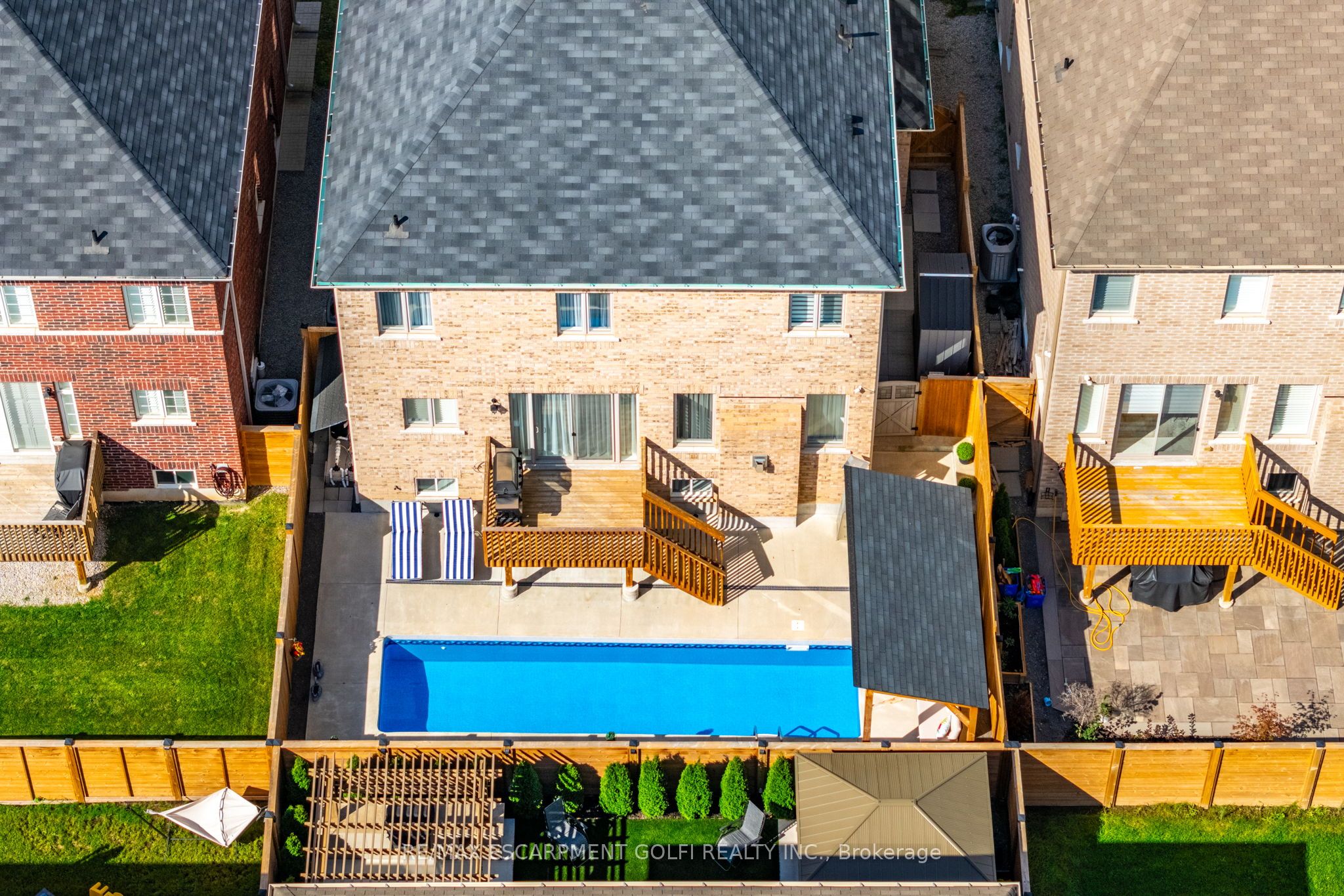 39 Avanti Crescent