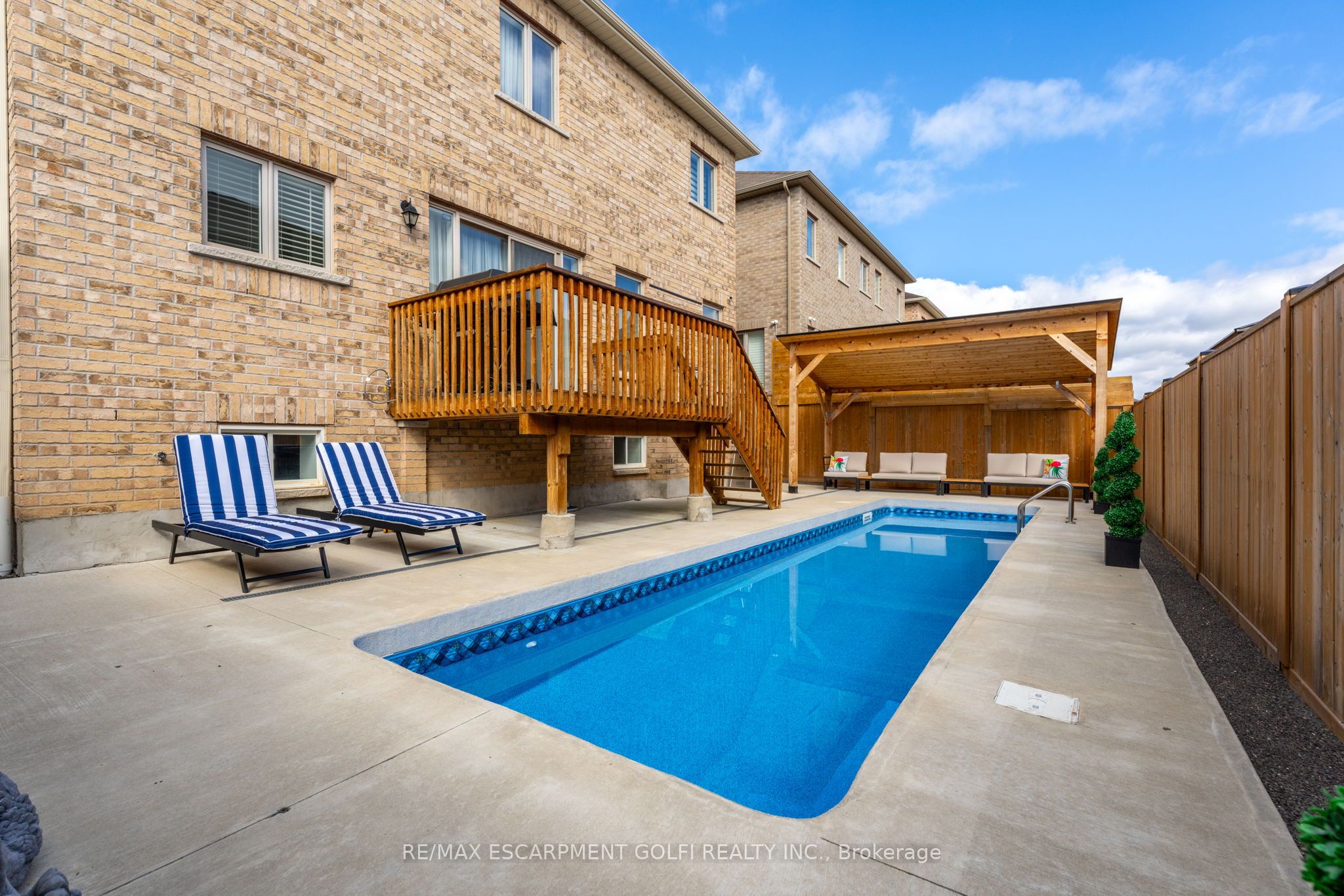 39 Avanti Crescent