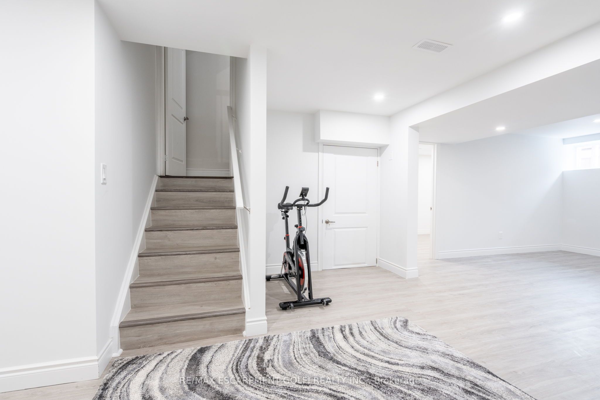 39 Avanti Crescent