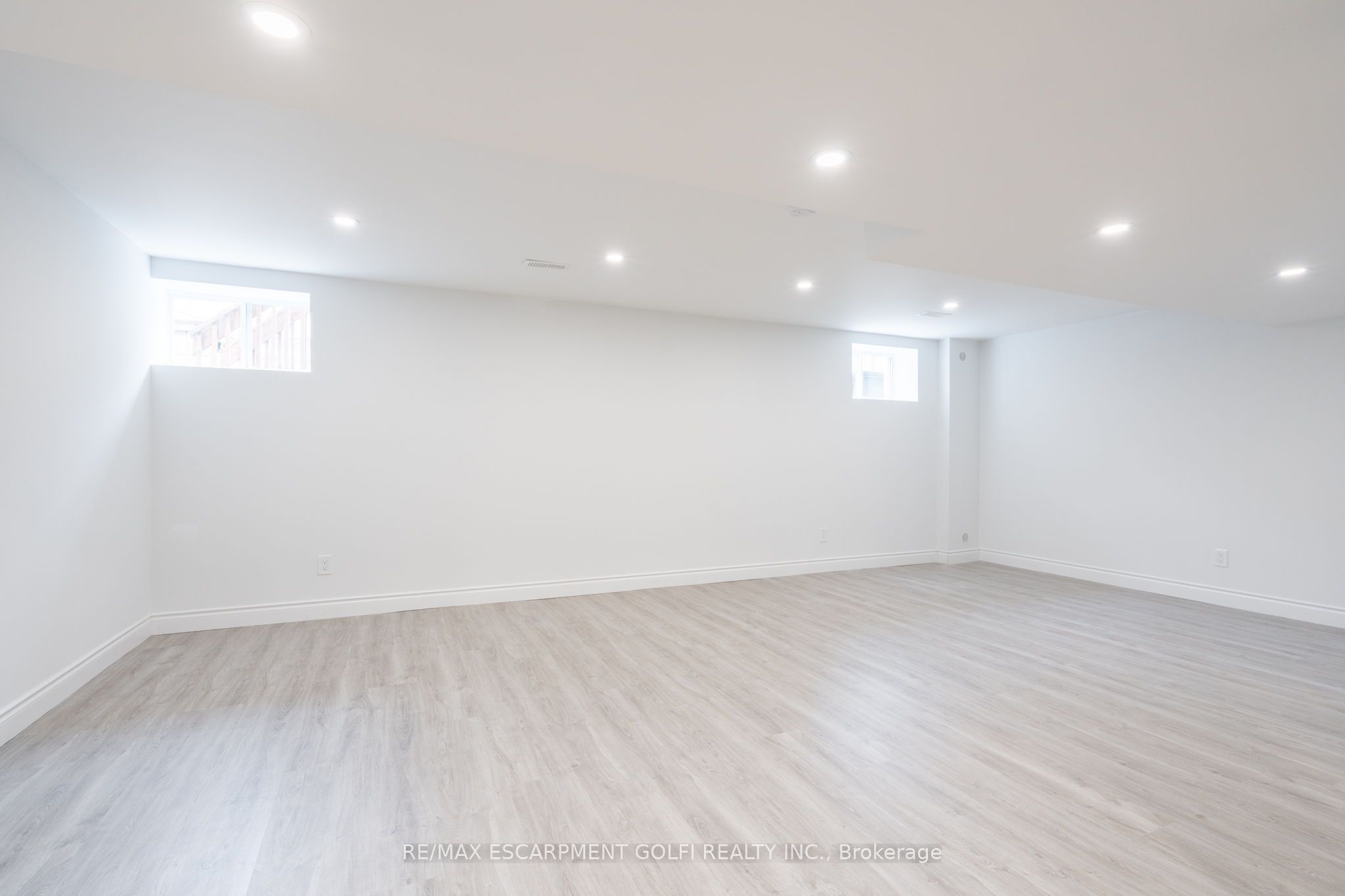 39 Avanti Crescent