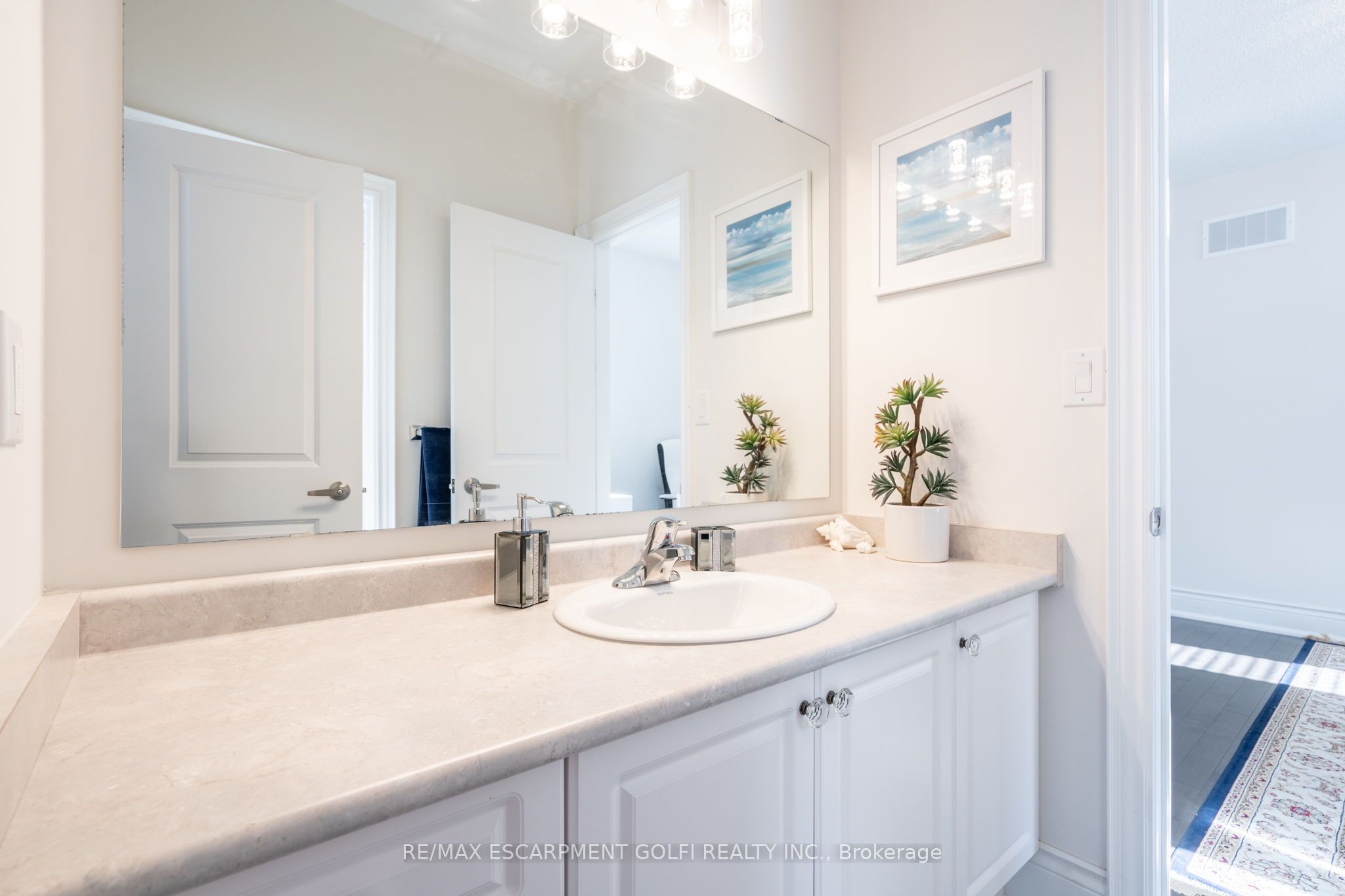 39 Avanti Crescent