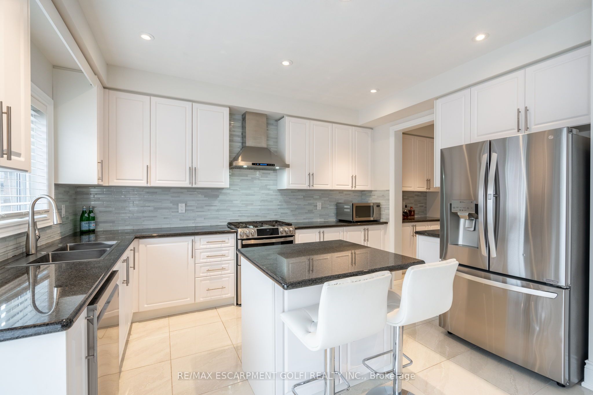 39 Avanti Crescent