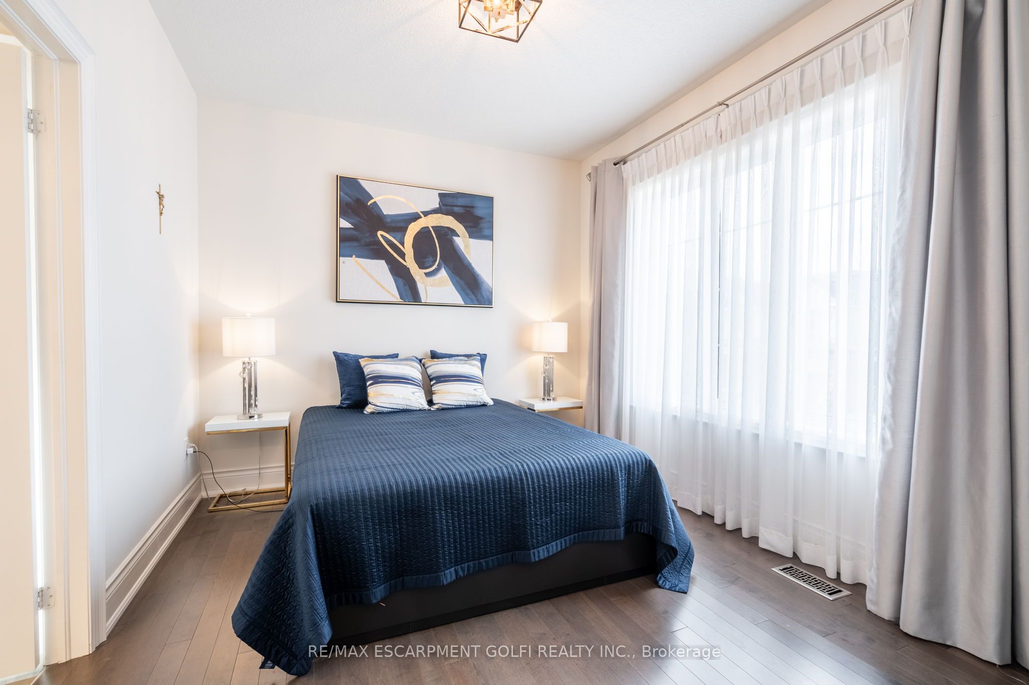 39 Avanti Crescent