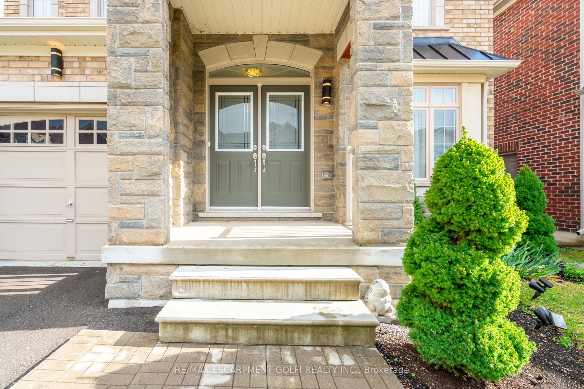 39 Avanti Crescent