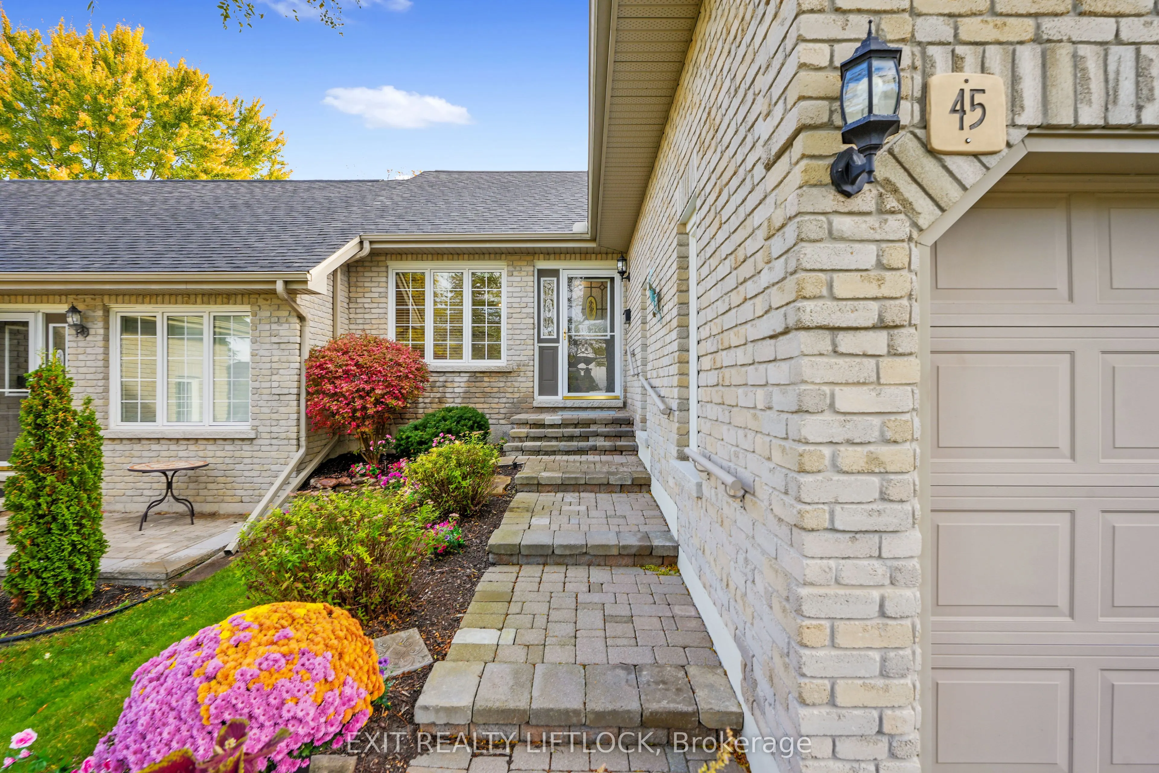 1020 Parkhill Road W, #45