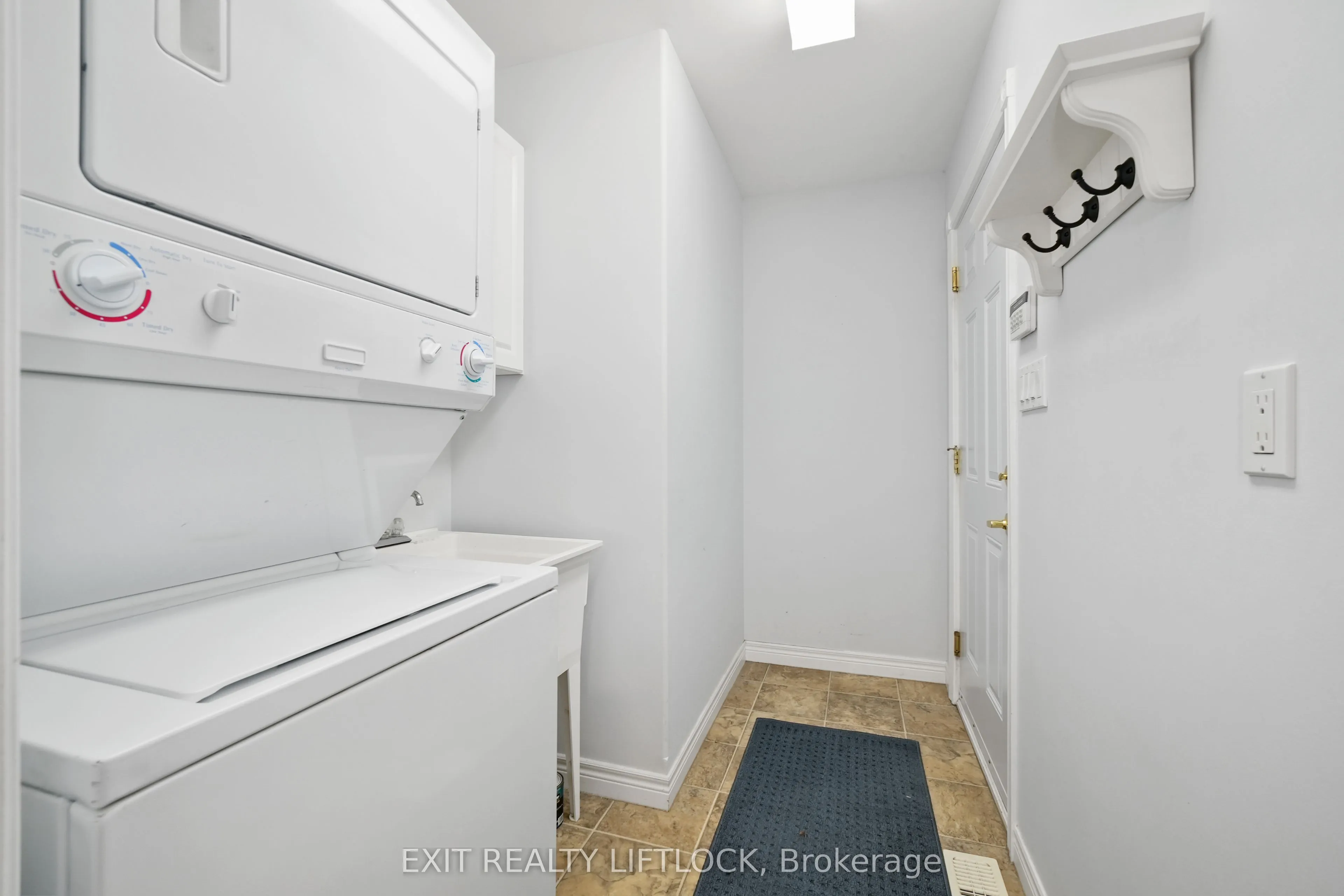 1020 Parkhill Road W, #45