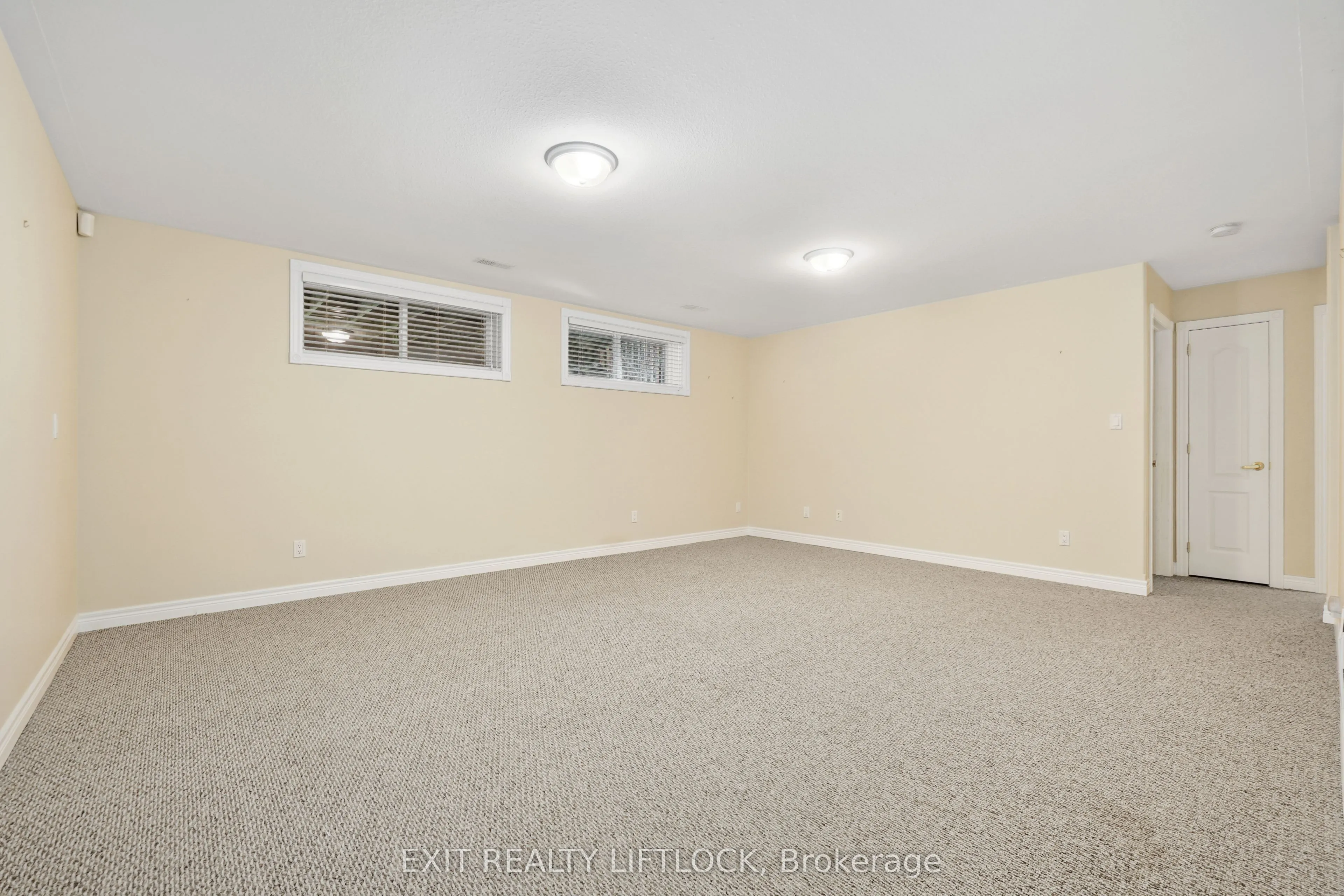 1020 Parkhill Road W, #45