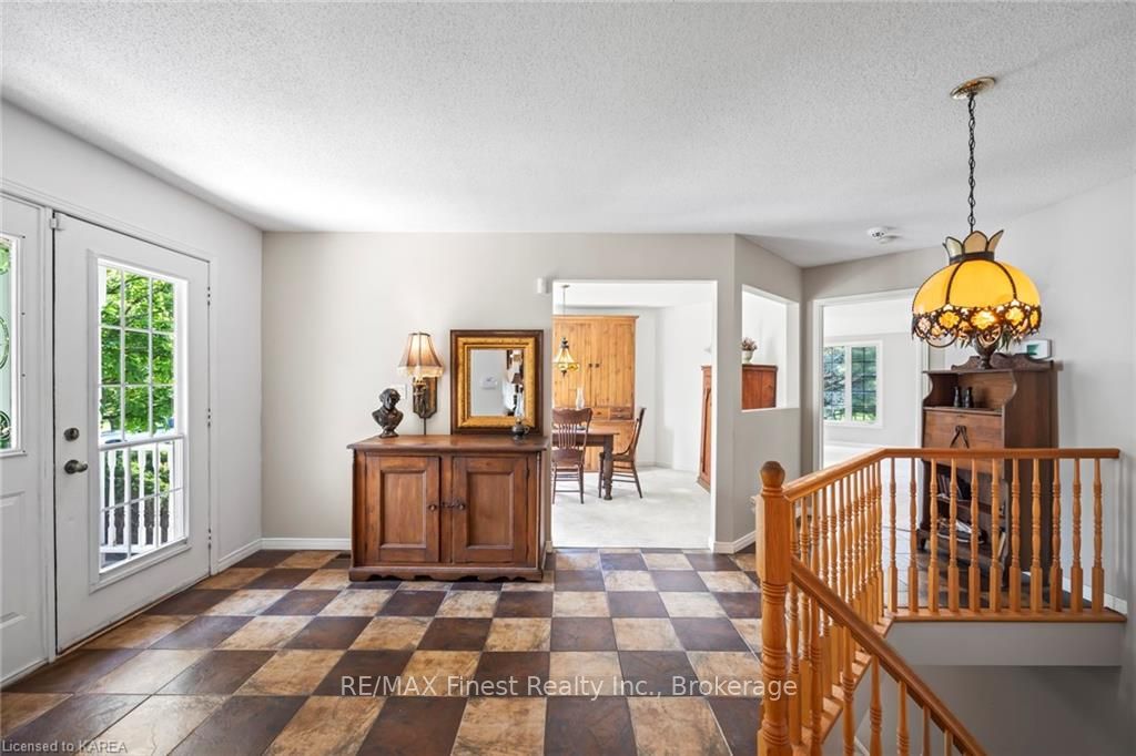 941 MALVERN Terrace
