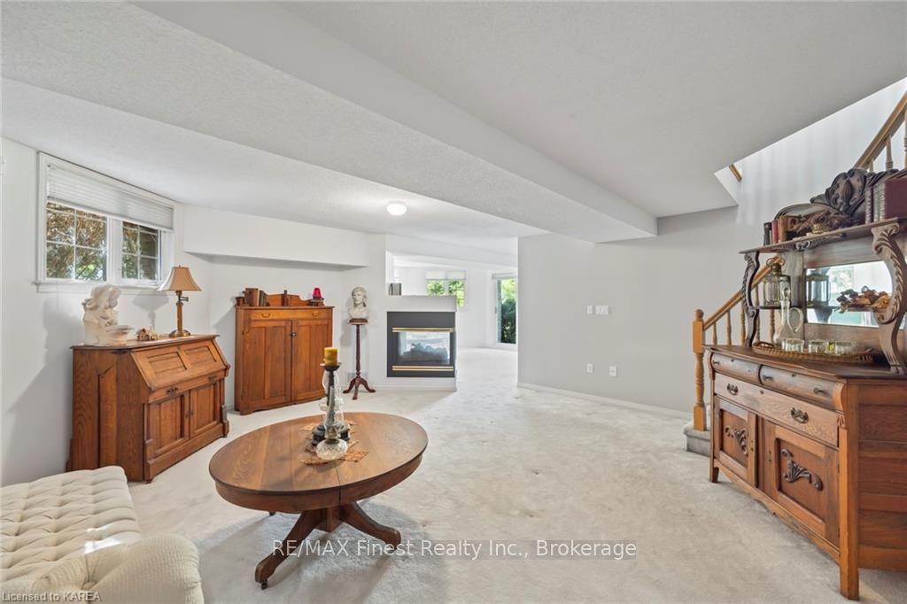941 MALVERN Terrace
