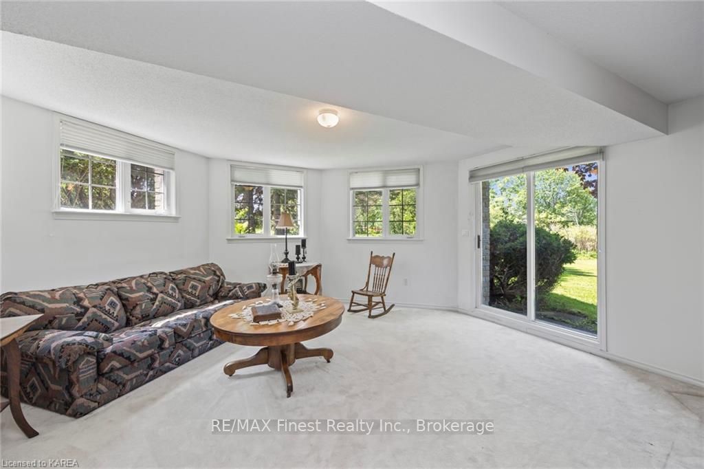 941 MALVERN Terrace