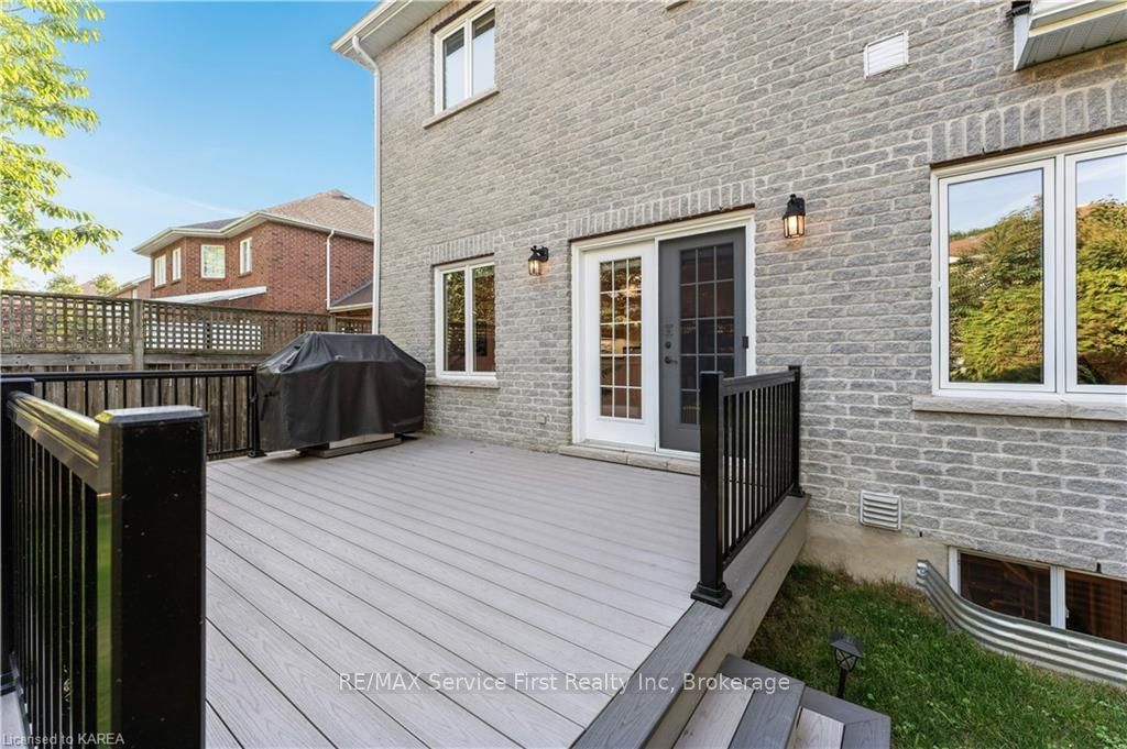 81 KENWOODS Circle