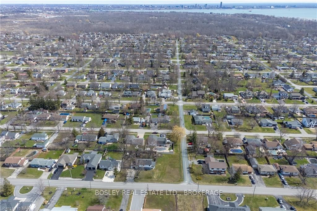 LOT 698 BUFFALO Road N