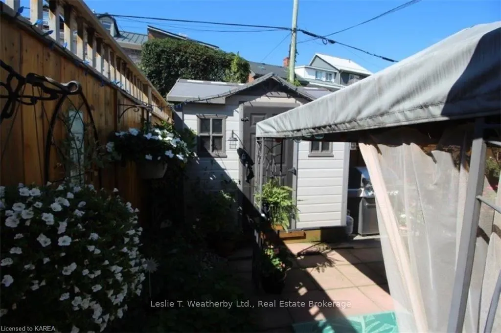 270 WELLINGTON Street
