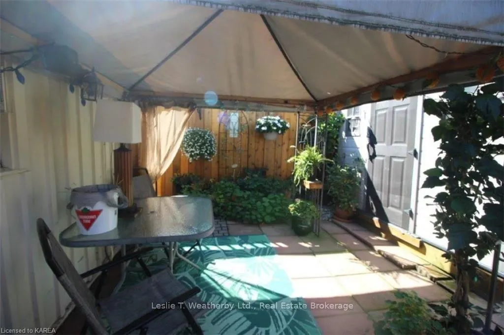 270 WELLINGTON Street