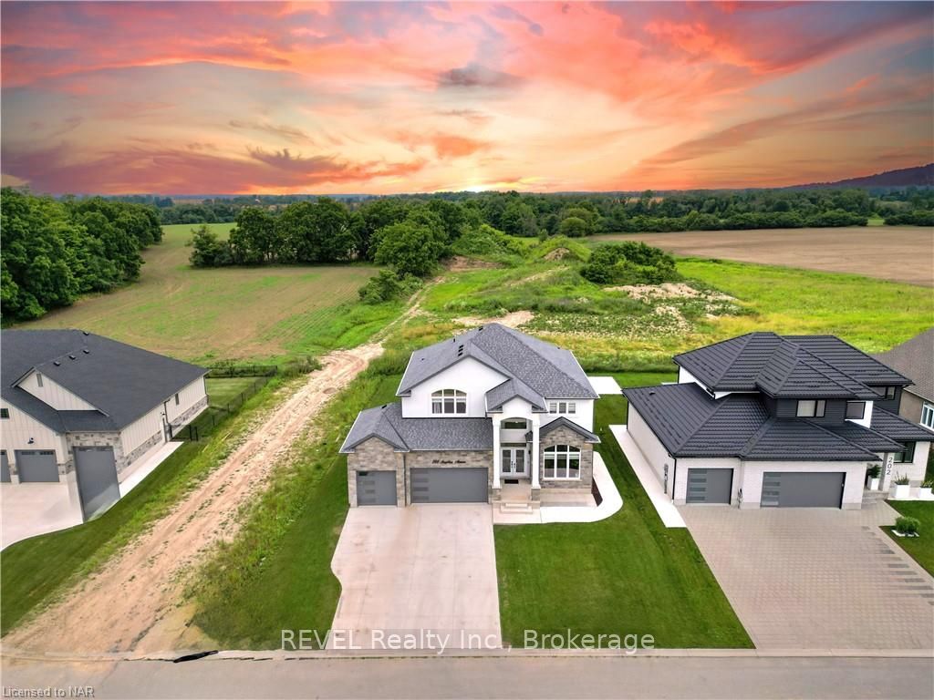 200 SNYDERS Avenue