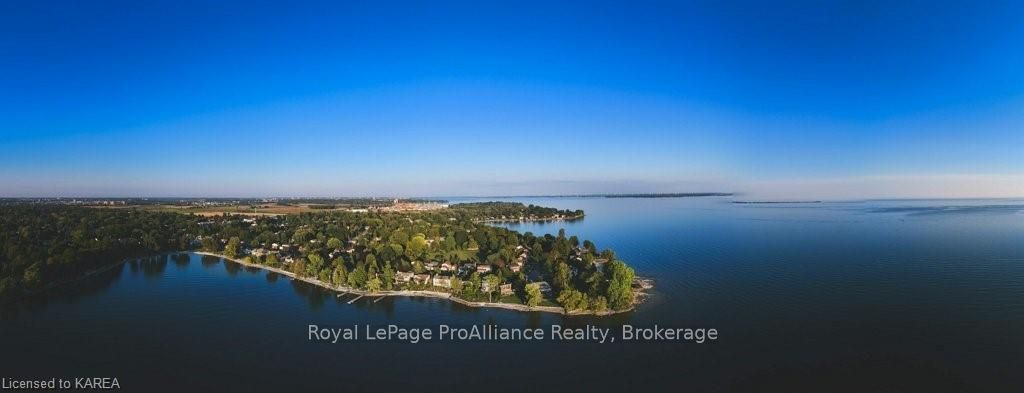 86 LAKESHORE Boulevard