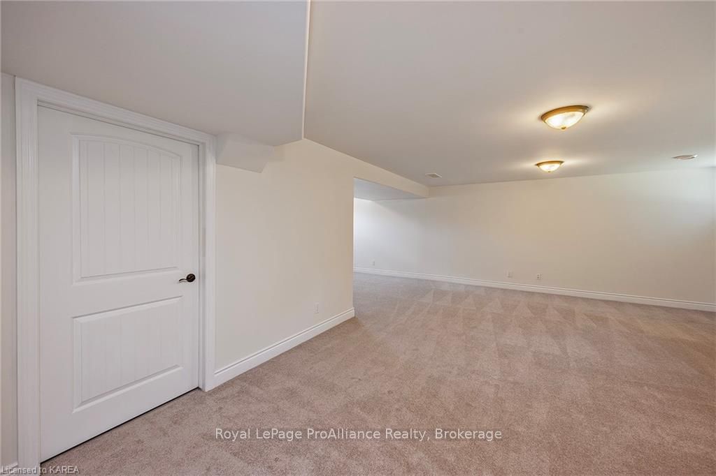 5008 FOX RUN Place