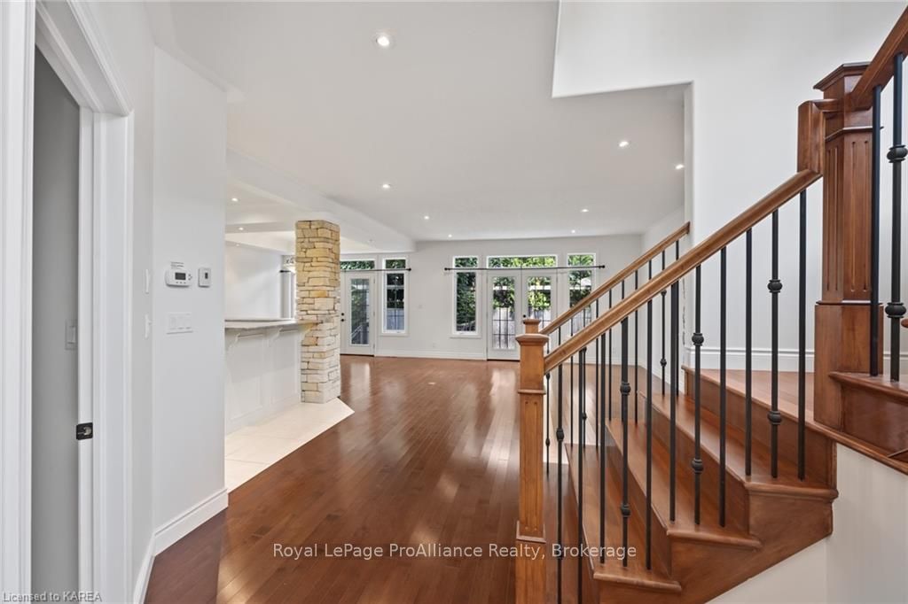 5008 FOX RUN Place