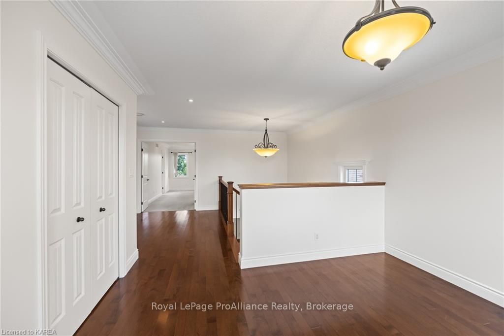 5008 FOX RUN Place