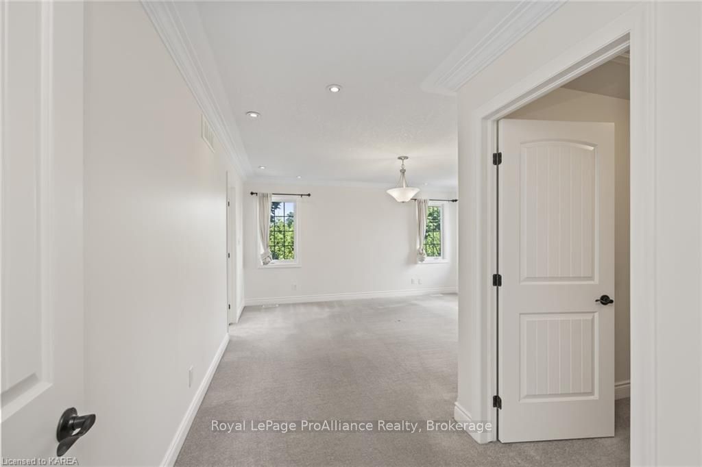 5008 FOX RUN Place