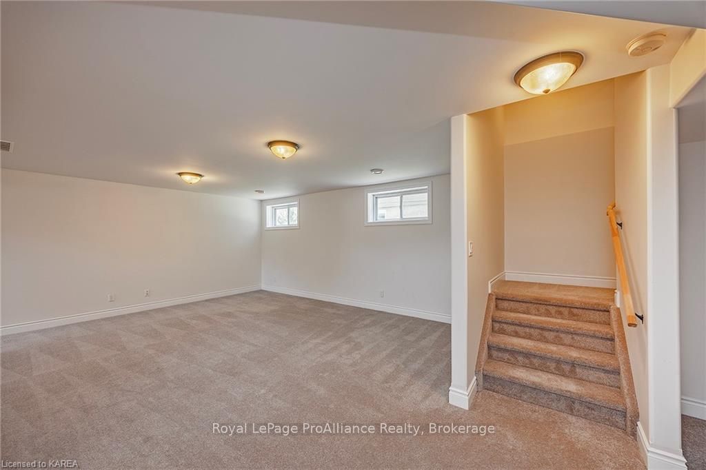 5008 FOX RUN Place