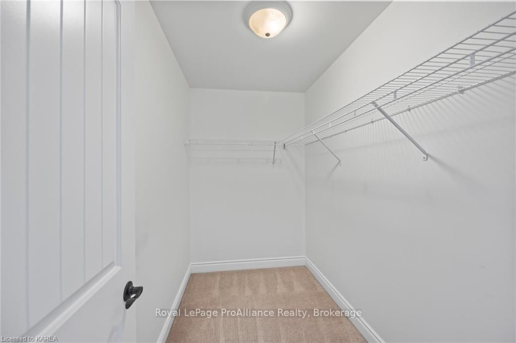 5008 FOX RUN Place